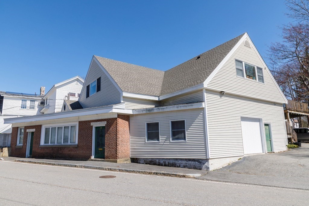 14 Travers Street Gardner, MA 01440 - Photo 2 of 20