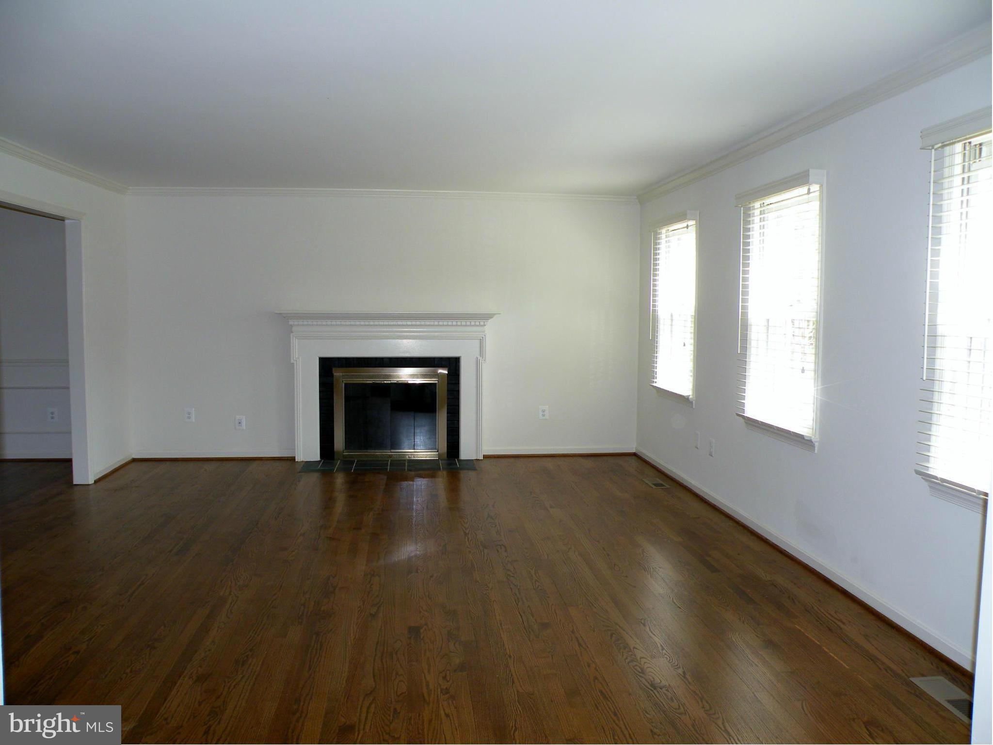 1230 Kensington Road McLean, VA 22101 - Photo 11 of 26 Living Room