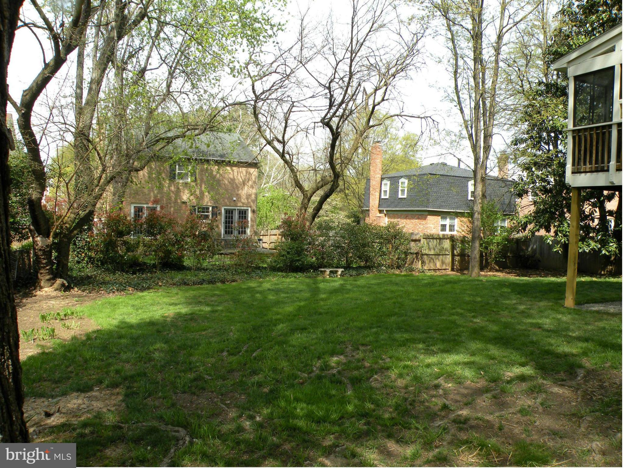 1230 Kensington Road McLean, VA 22101 - Photo 4 of 26 Exterior (Rear)
