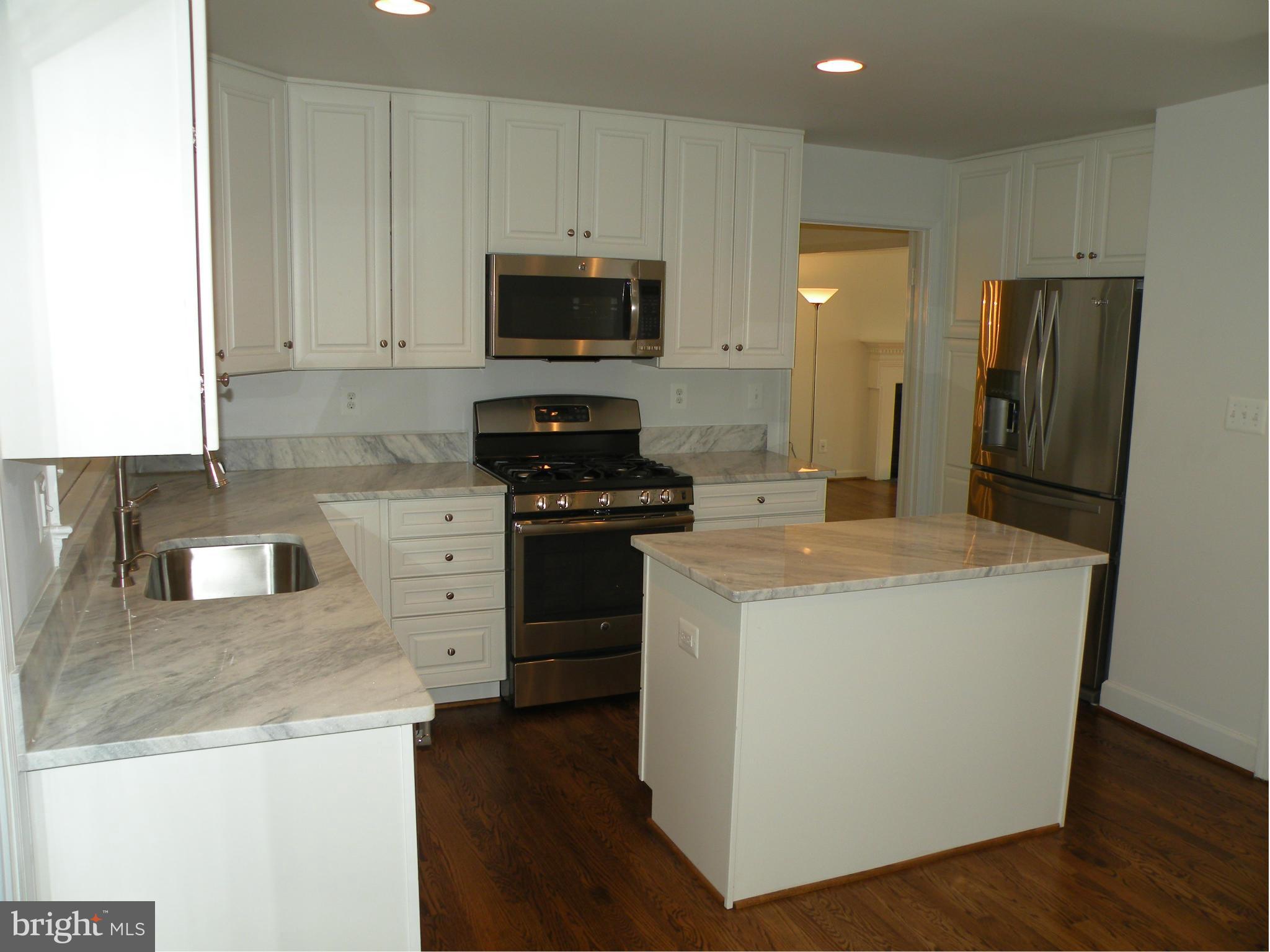 1230 Kensington Road McLean, VA 22101 - Photo 8 of 26 Kitchen