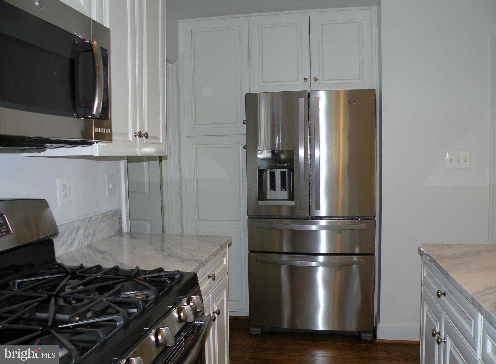 1230 Kensington Road McLean, VA 22101 - Photo 9 of 26 Kitchen
