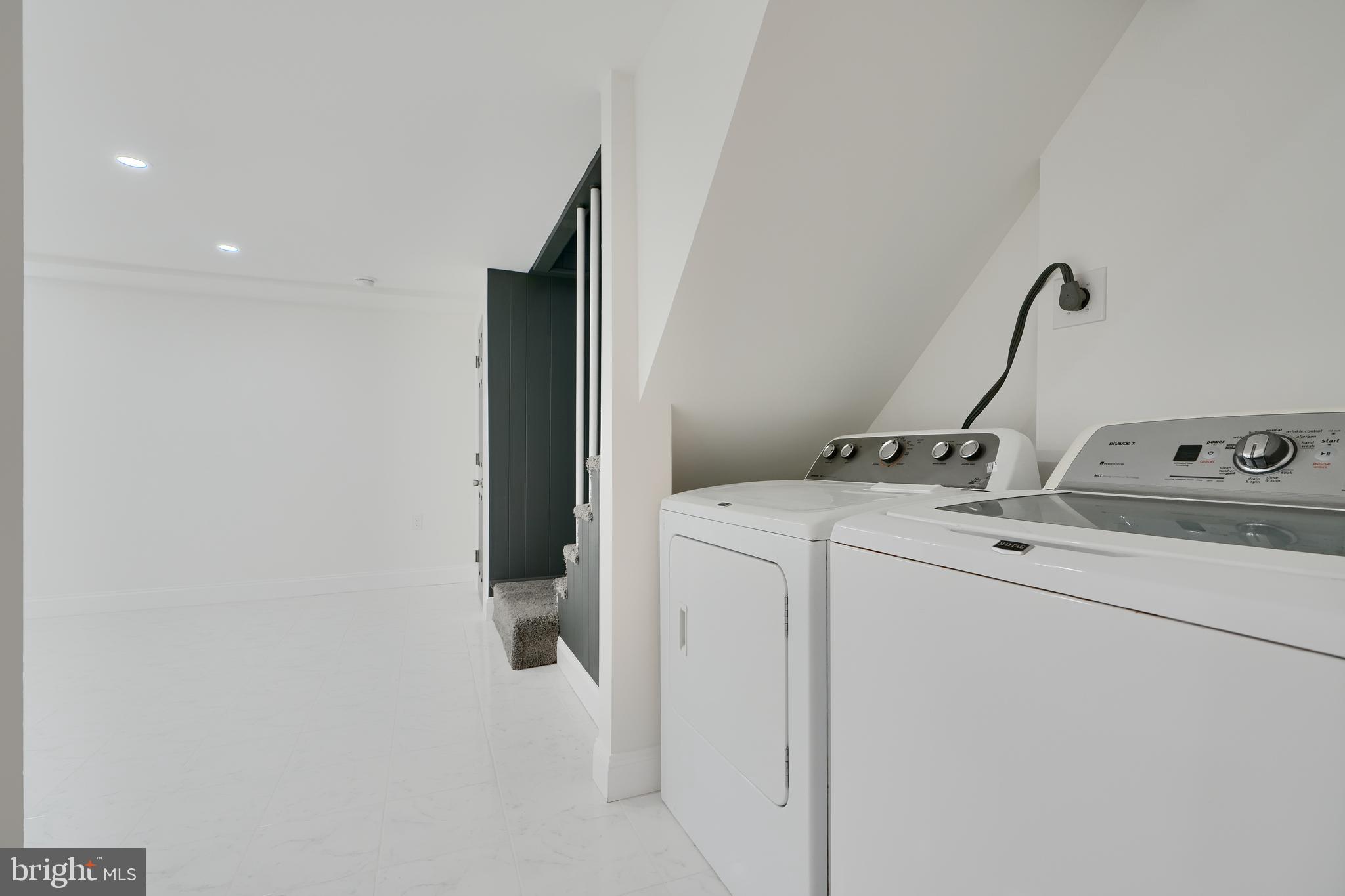 6004 Falkirk Road Baltimore, MD 21239 - Photo 23 of 30