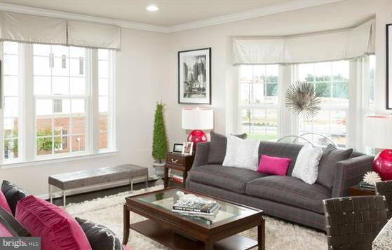 6252 Ritter Drive Frederick, MD 21703 - Photo 2 of 21 Living Room