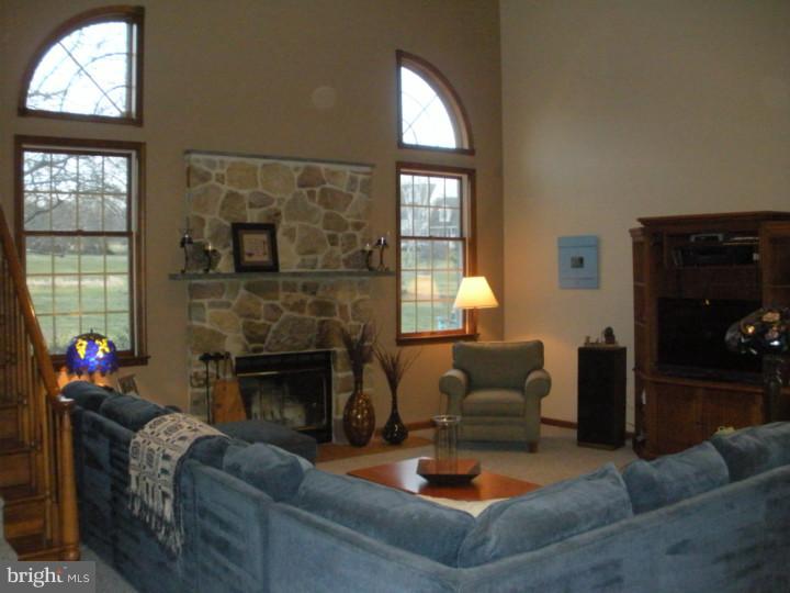 3082 Mill Road Norristown, PA 19403 - Photo 11 of 25 Family Room