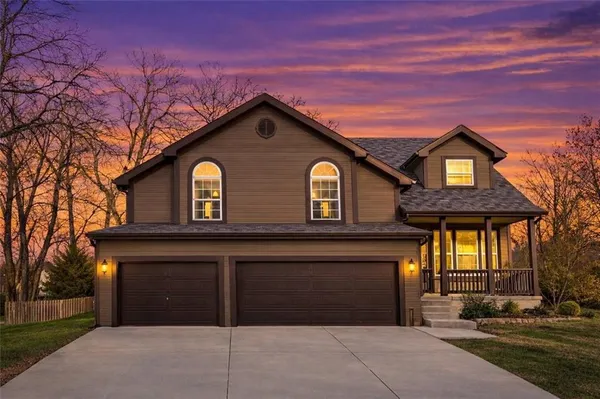 $449,900 | 8801 North Kirkwood Avenue, Kansas City, MO 64154