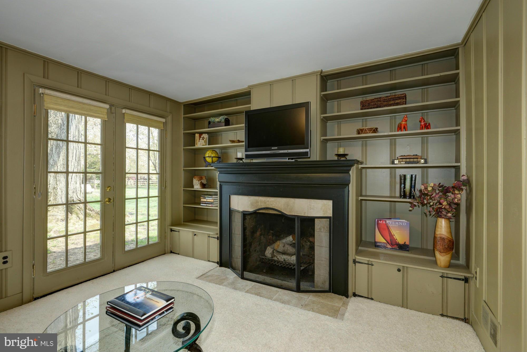 7389 Pindell School Road Fulton, MD 20759 - Photo 13 of 28 Family Room