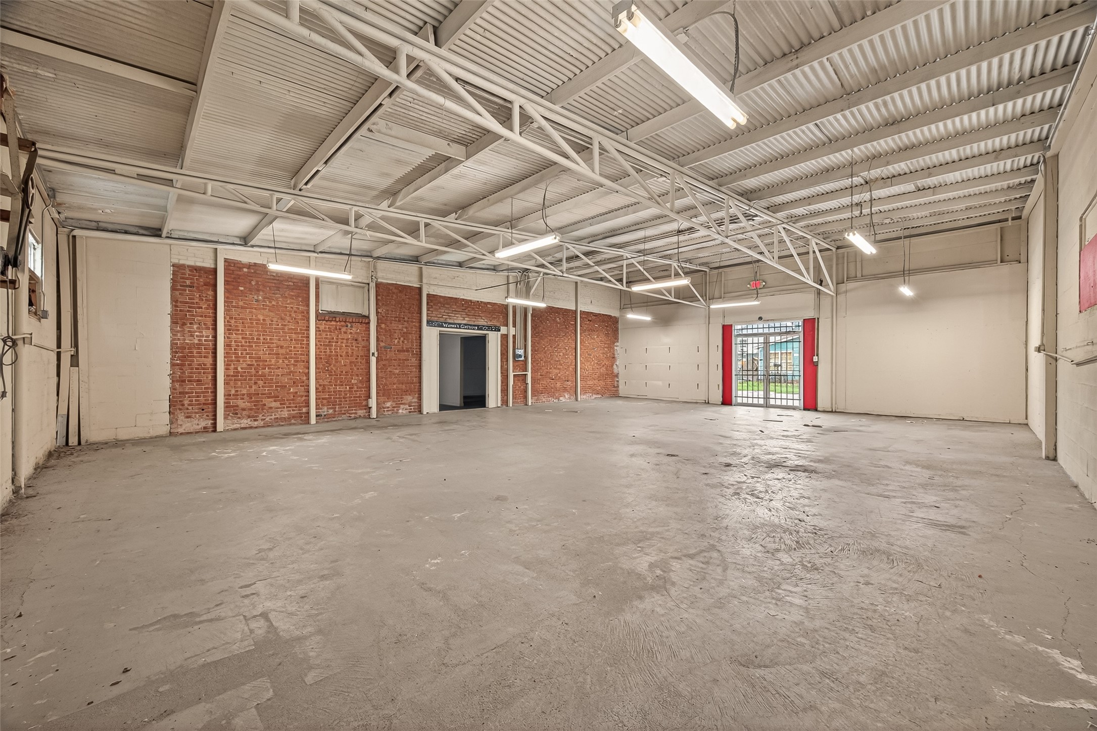 2102 Common Street Houston, TX 77009 - Photo 6 of 22