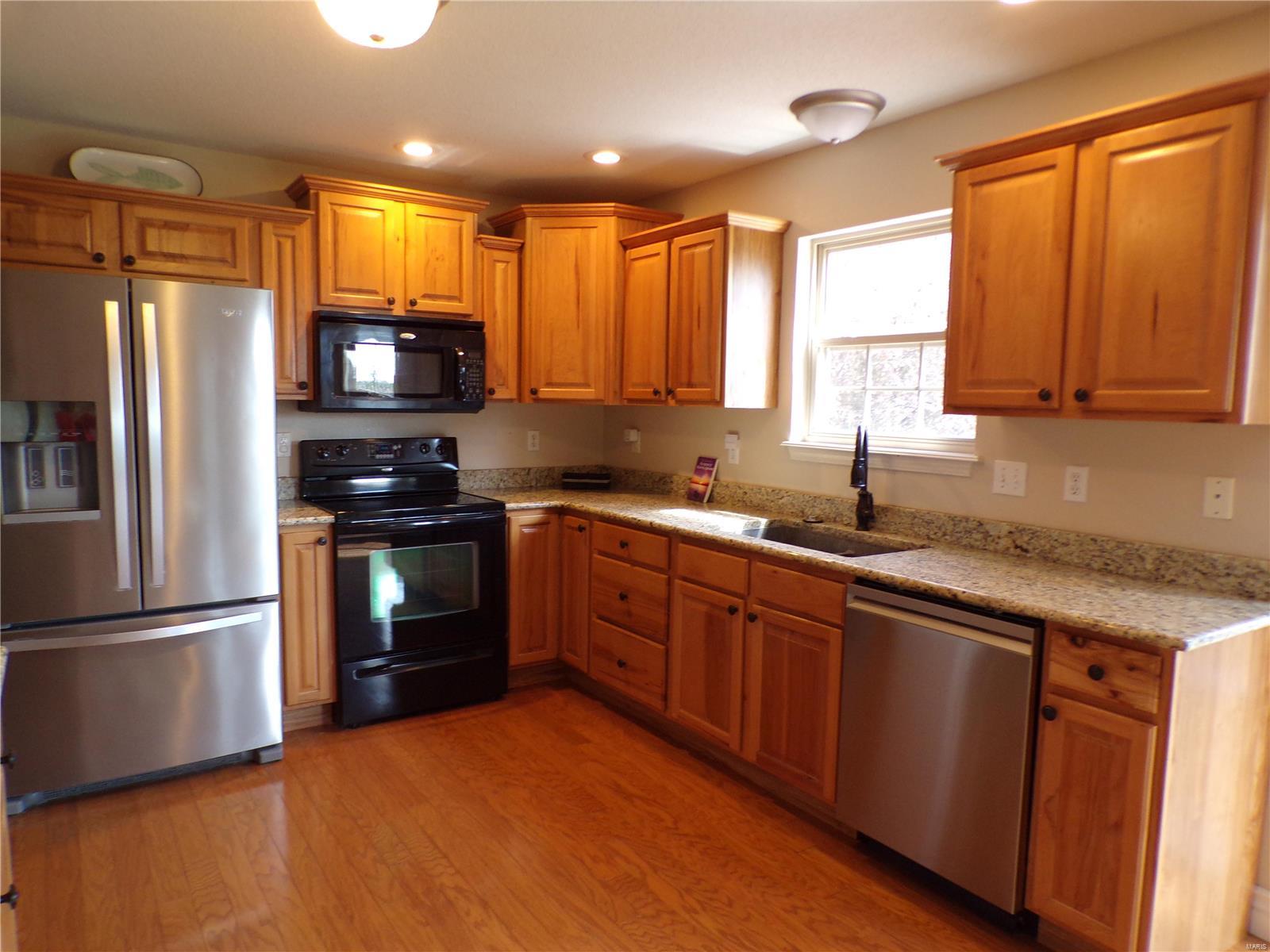 501 Patton Drive Troy, IL 62294 - Photo 14 of 46