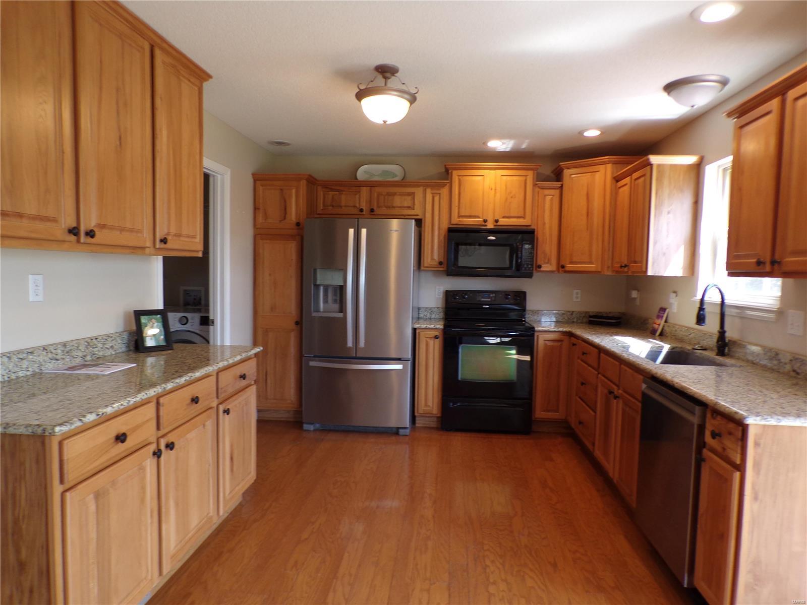 501 Patton Drive Troy, IL 62294 - Photo 17 of 46