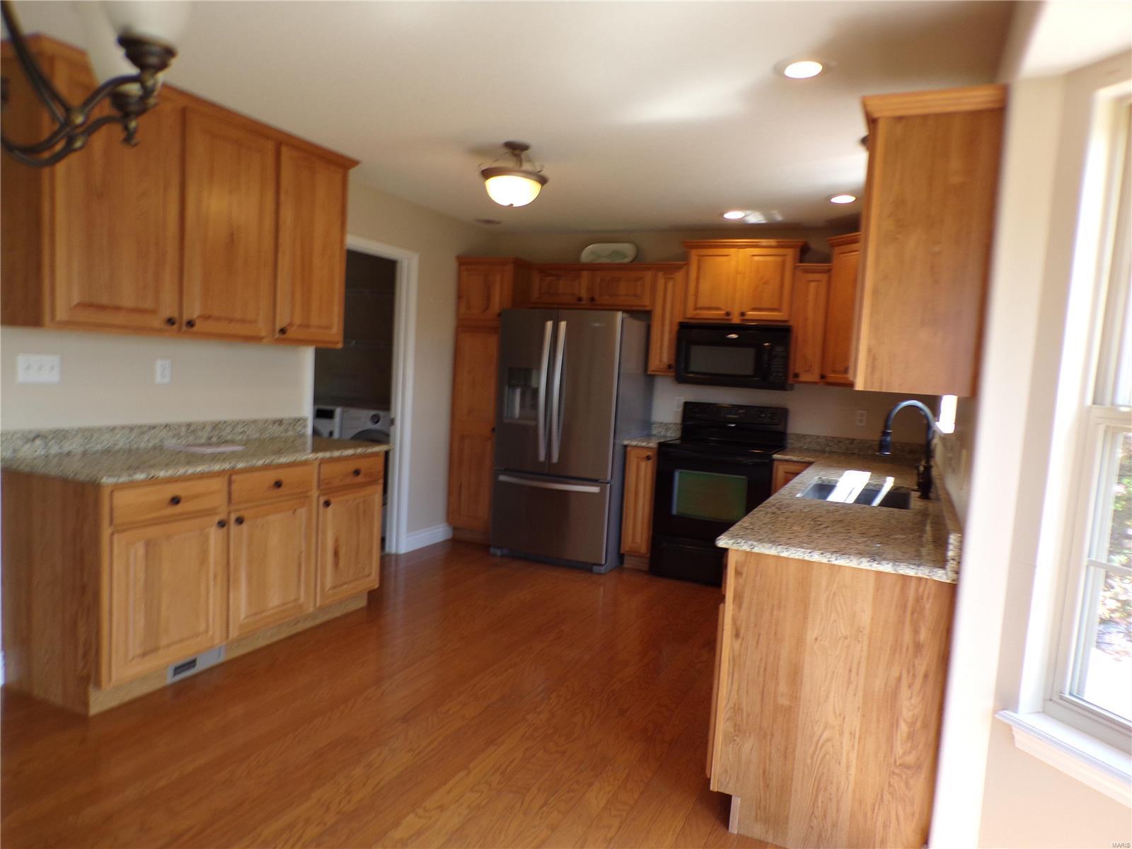 501 Patton Drive Troy, IL 62294 - Photo 20 of 46