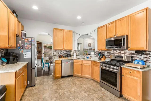 $399,900 | 10 Rockridge Drive, Newnan, GA 30265