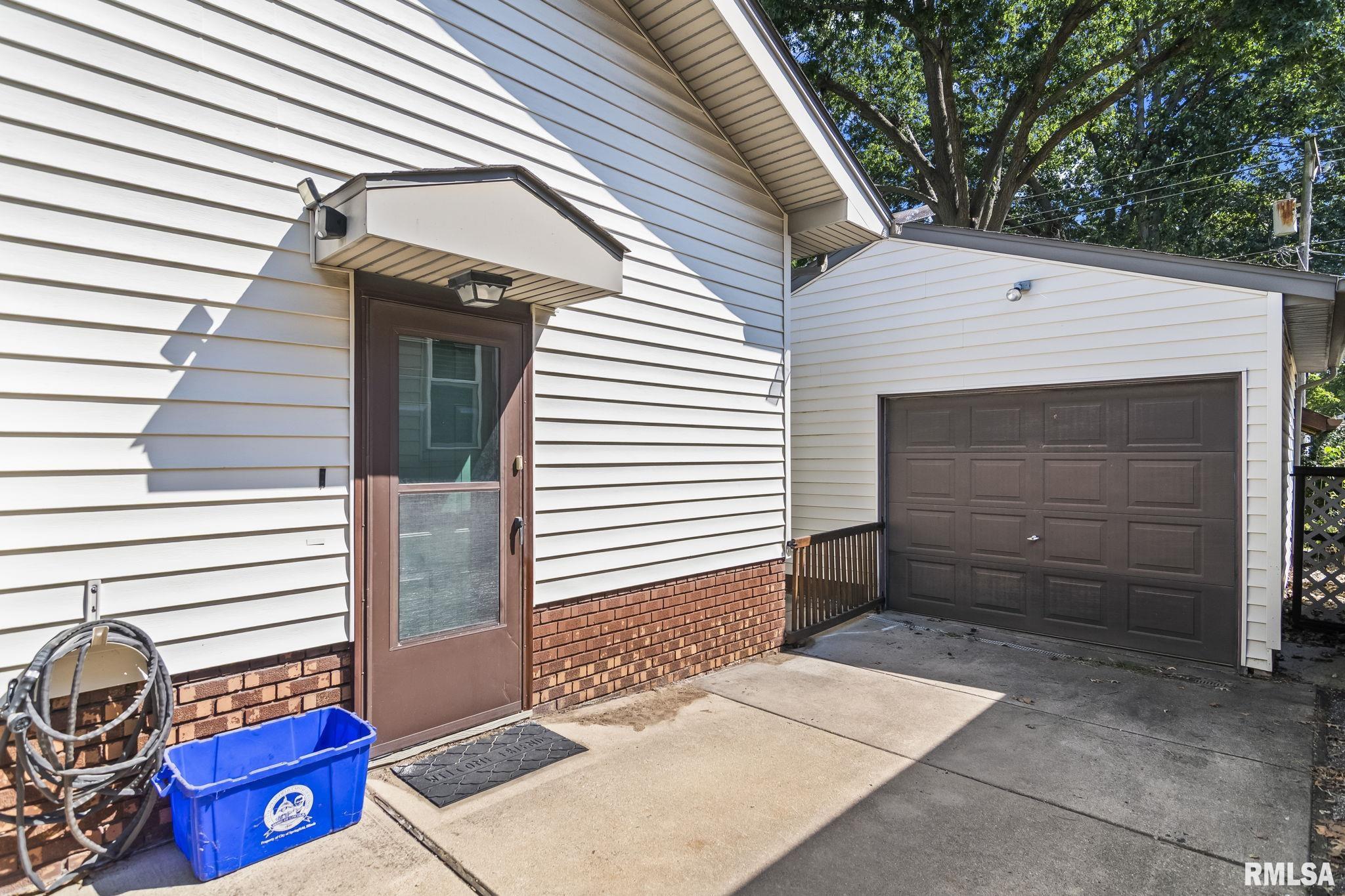 2036 North 7th Street Springfield, IL 62702 - Photo 29 of 34 Gallery Image 29