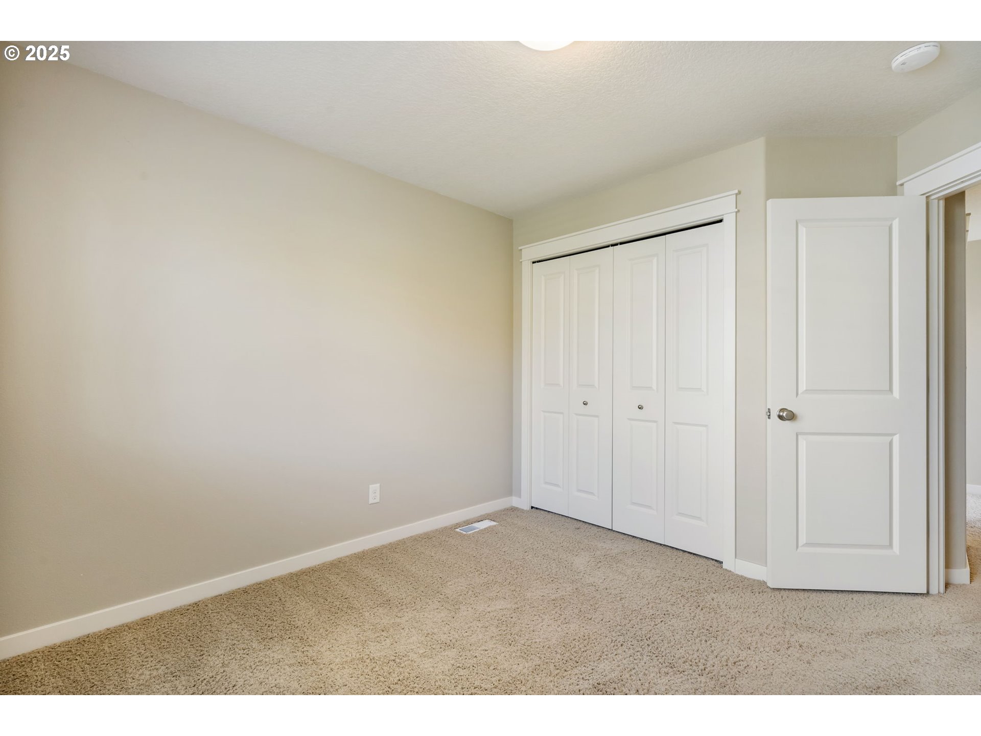 14071 Southwest Alpine Crest Way Portland, OR 97224 - Photo 19 of 30 Den/Office