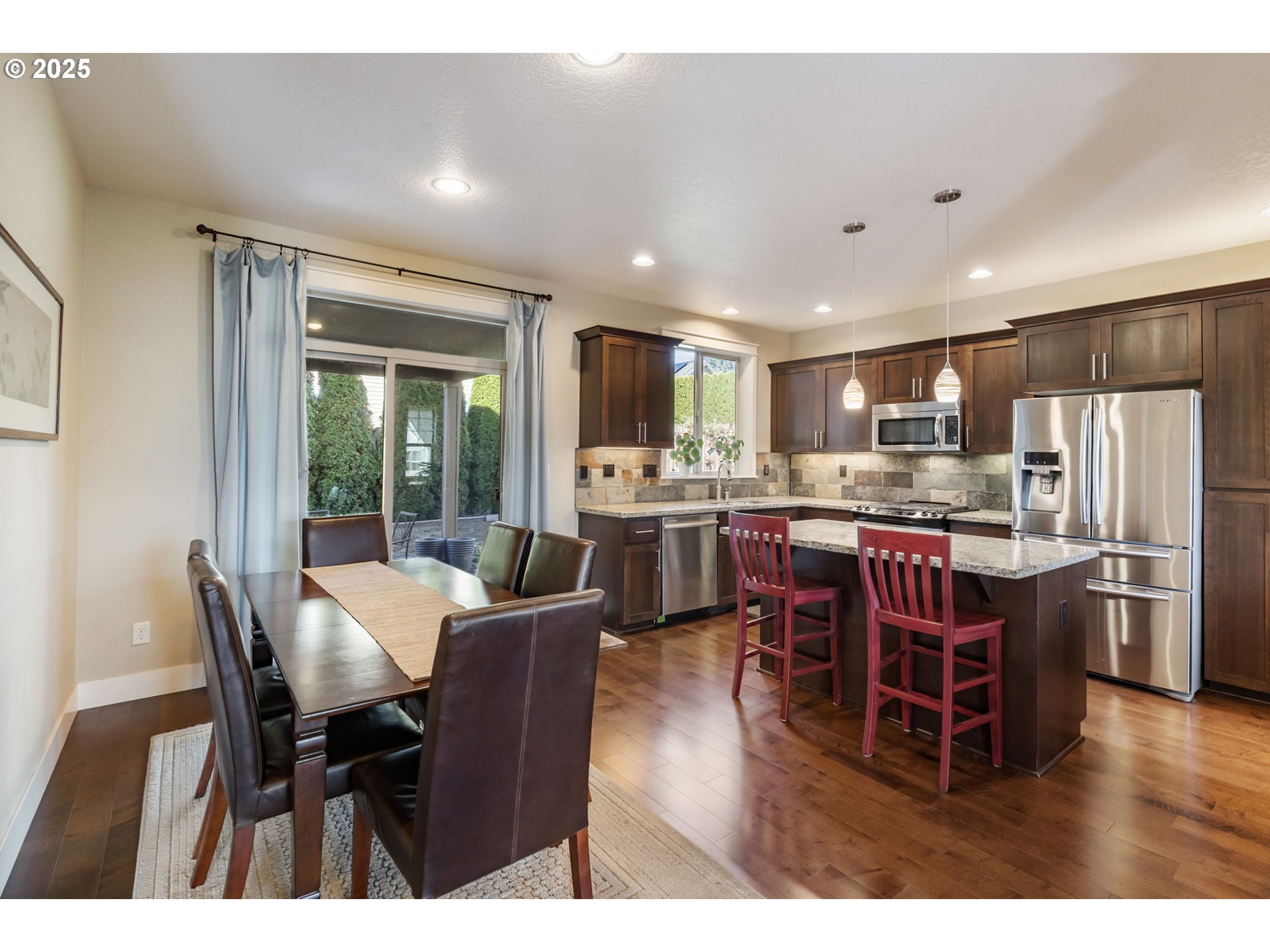 14071 Southwest Alpine Crest Way Portland, OR 97224 - Photo 8 of 30 Kitchen