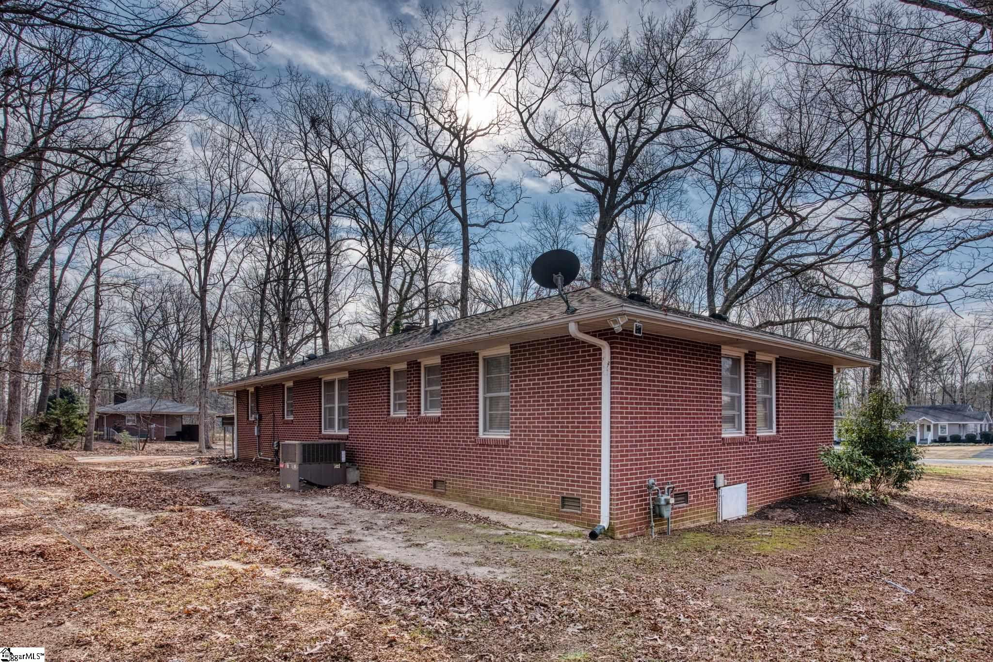 3207 Amity Road Anderson, SC 29621 - Photo 3 of 30