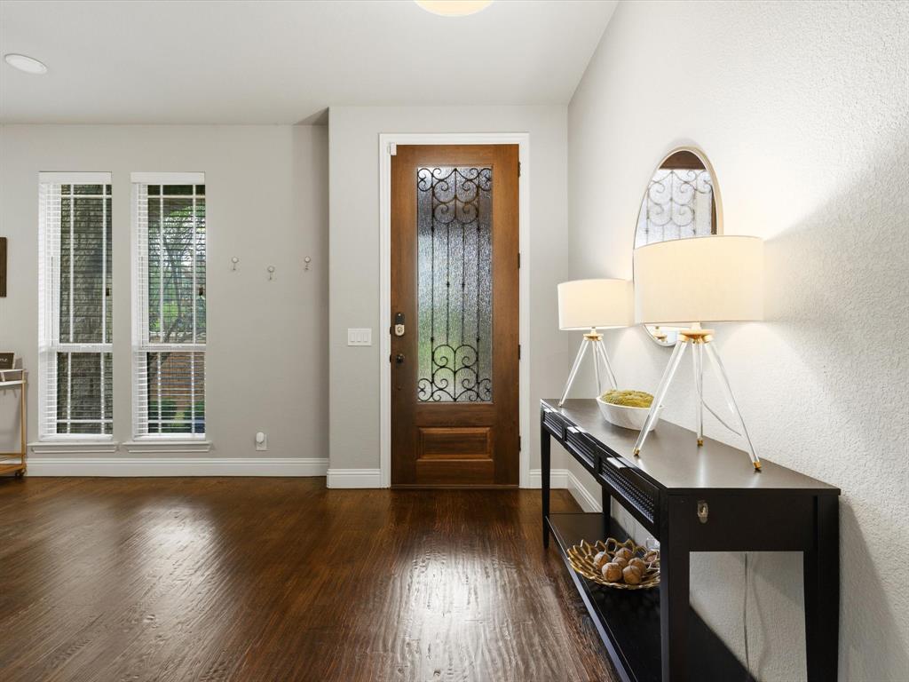100 Griffith Court Euless, TX 76039 - Photo 5 of 40
