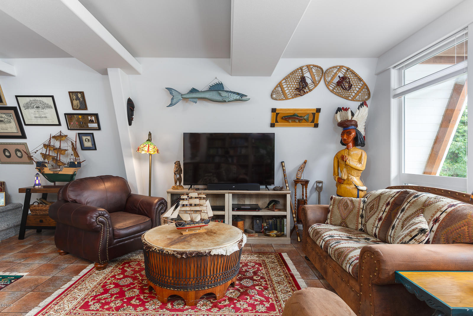 34775 Brooten Road Pacific City, OR 97135 - Photo 4 of 25 Living Room