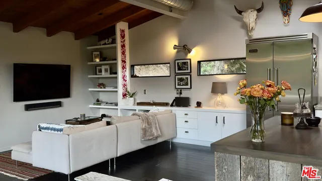 $9,900 | 19562 Cave Way, Topanga, CA 90290