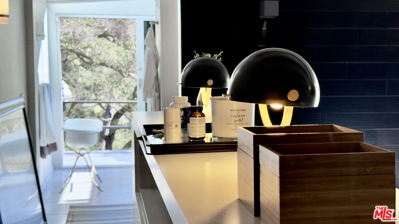 19562 Cave Way Topanga, CA 90290 - Photo 16 of 39