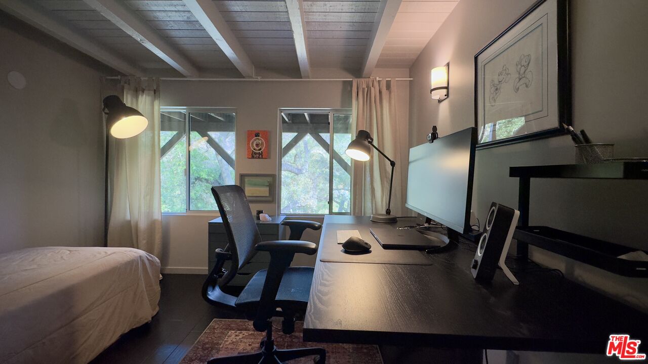 19562 Cave Way Topanga, CA 90290 - Photo 25 of 39