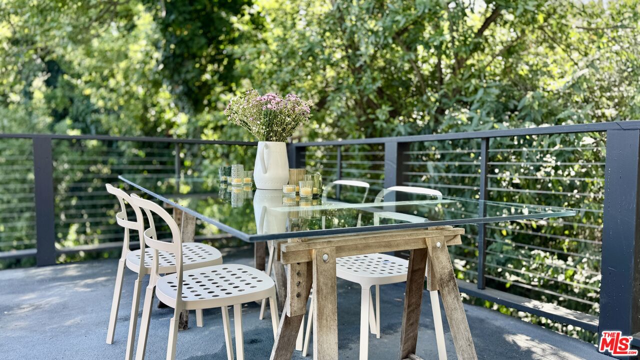 19562 Cave Way Topanga, CA 90290 - Photo 34 of 39