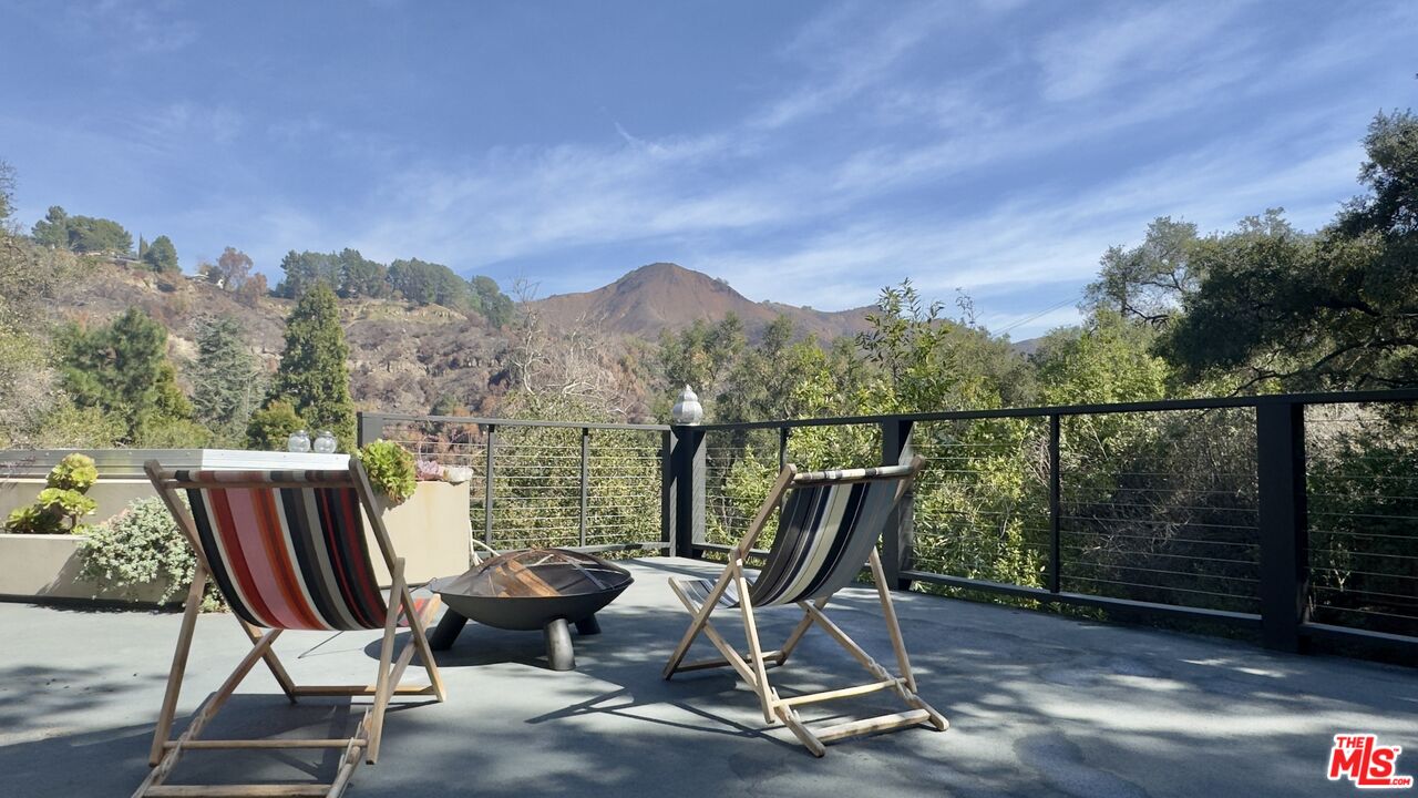 19562 Cave Way Topanga, CA 90290 - Photo 35 of 39