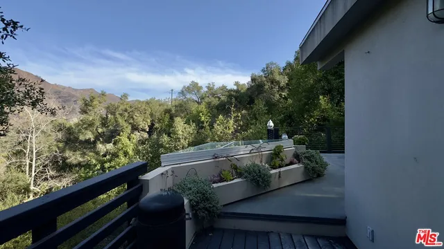 $9,900 | 19562 Cave Way, Topanga, CA 90290