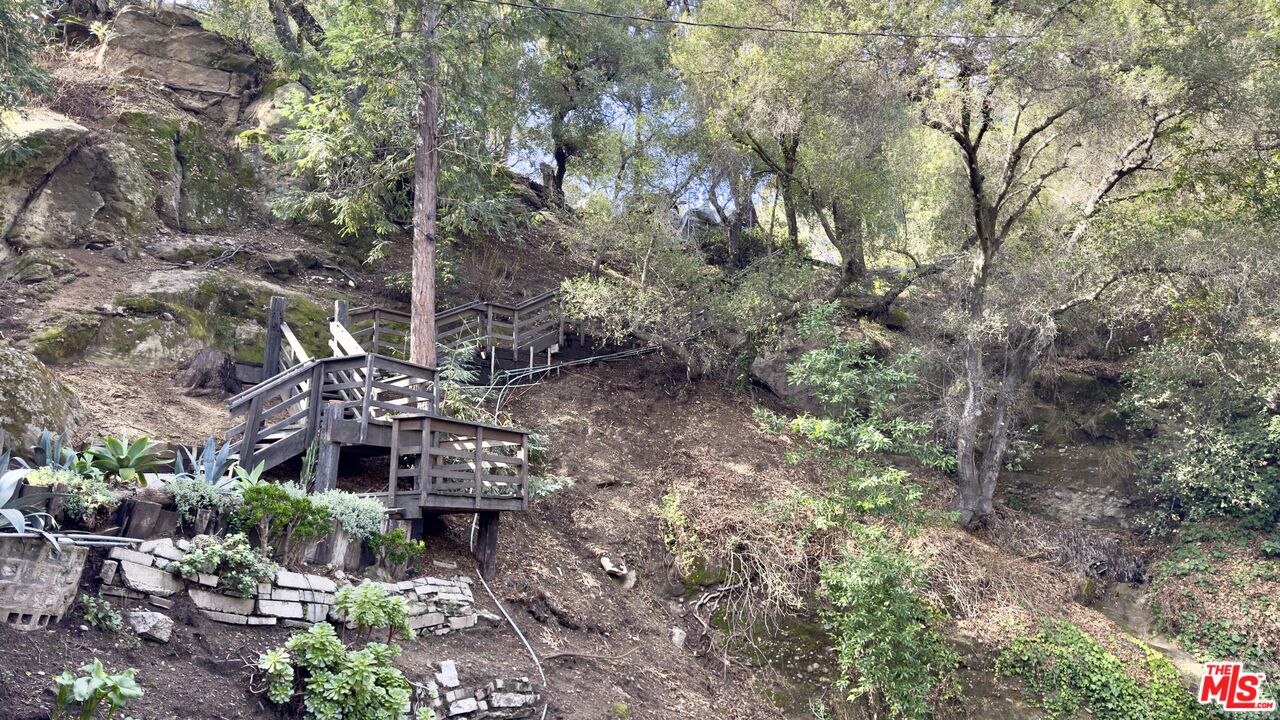 19562 Cave Way Topanga, CA 90290 - Photo 38 of 39