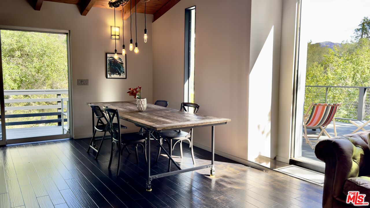 19562 Cave Way Topanga, CA 90290 - Photo 8 of 39