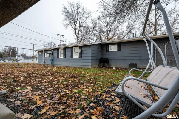 $115,000 | 800 West 11th Street, Johnston City, IL 62951