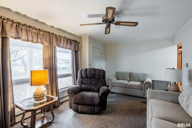 $115,000 | 800 West 11th Street, Johnston City, IL 62951