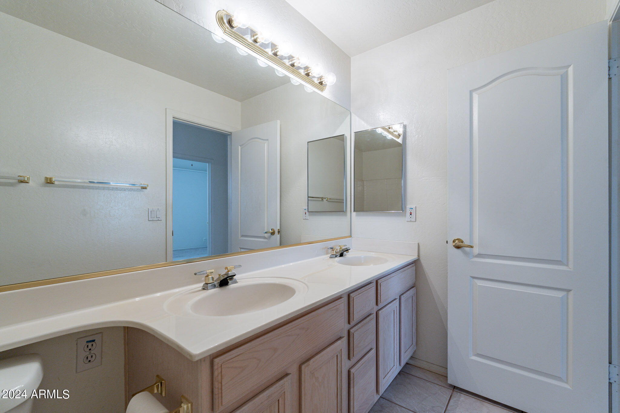 1225 East Presidio Road Phoenix, AZ 85022 - Photo 33 of 48 33-web-or-mls-Presidio-33