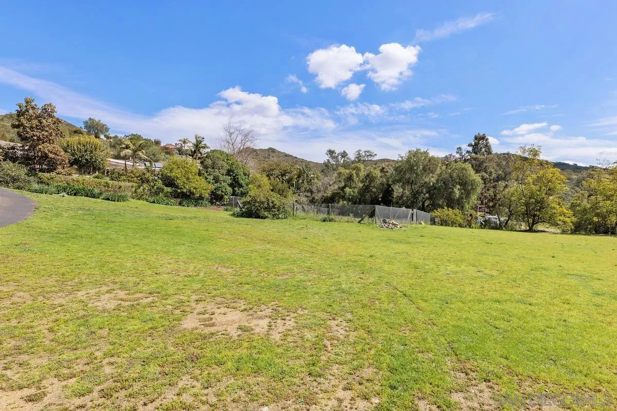 15121 Country Hill Road Poway, CA 92064 - Photo 35 of 40 a view of an ocean and a mountain