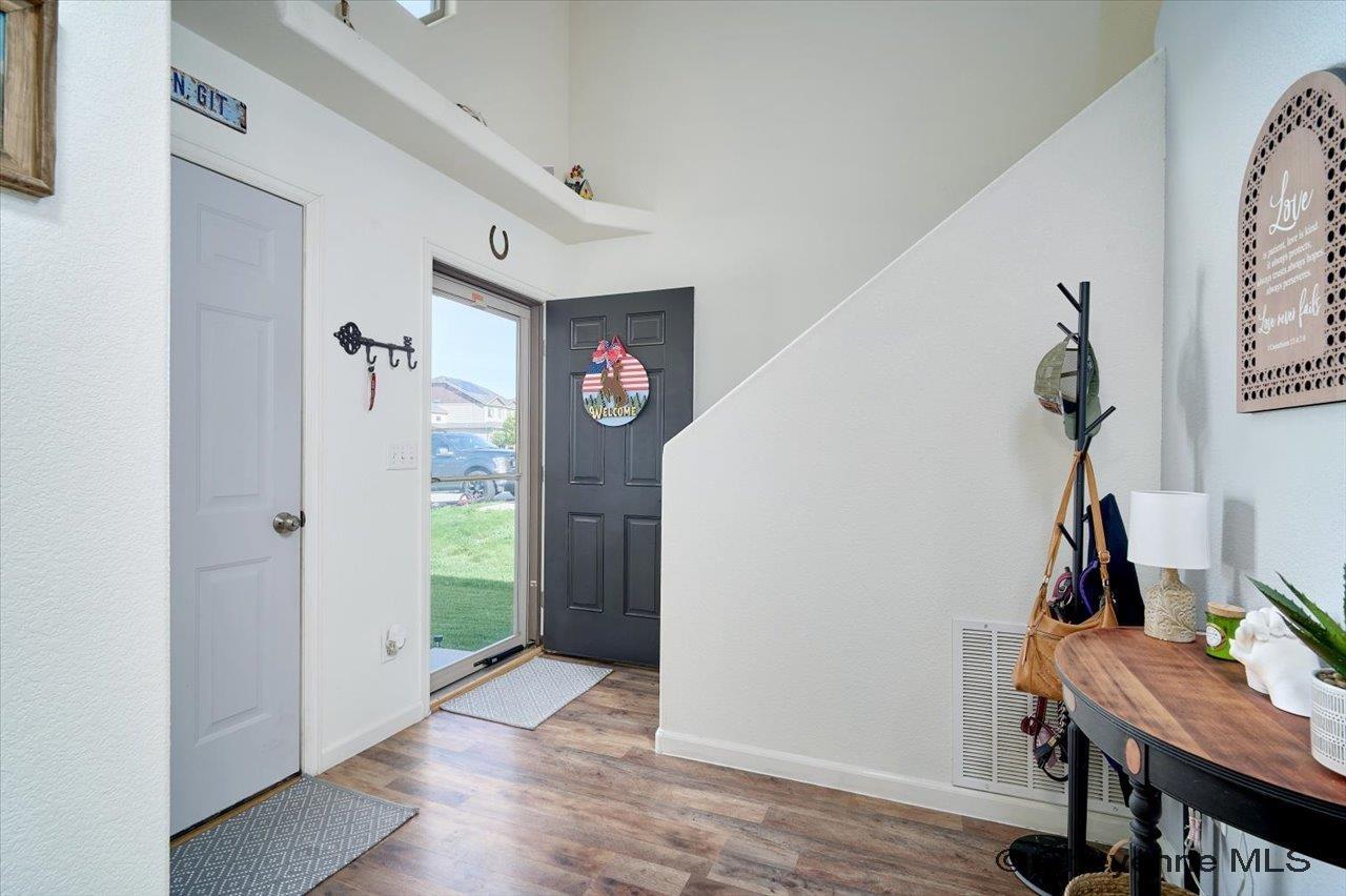 3921 Saddle Ridge Trail Cheyenne, WY 82001 - Photo 4 of 26 Gallery Image 4
