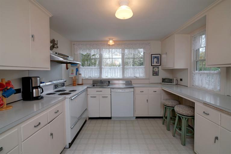 4 Pond Road Falmouth, MA 02540 - Photo 6 of 21 Additional Photo