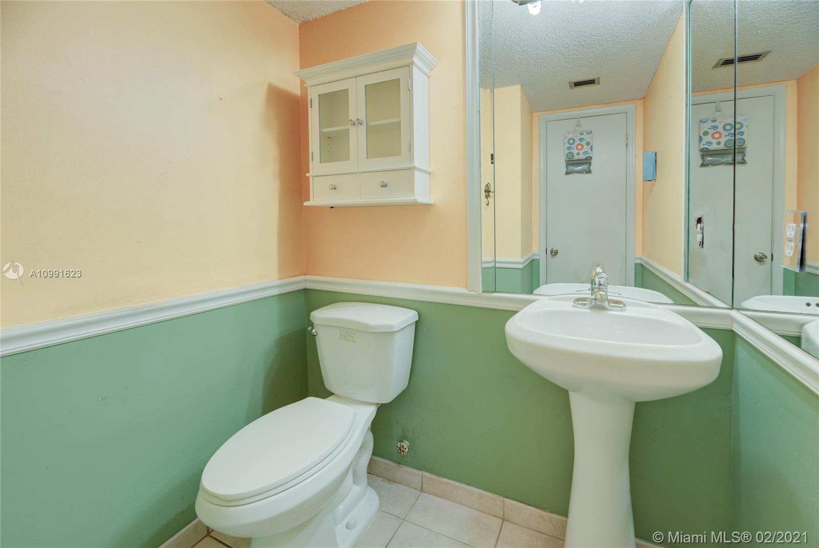 9227 Southwest 87th Avenue, Unit B5 Miami, FL 33176 - Photo 12 of 22