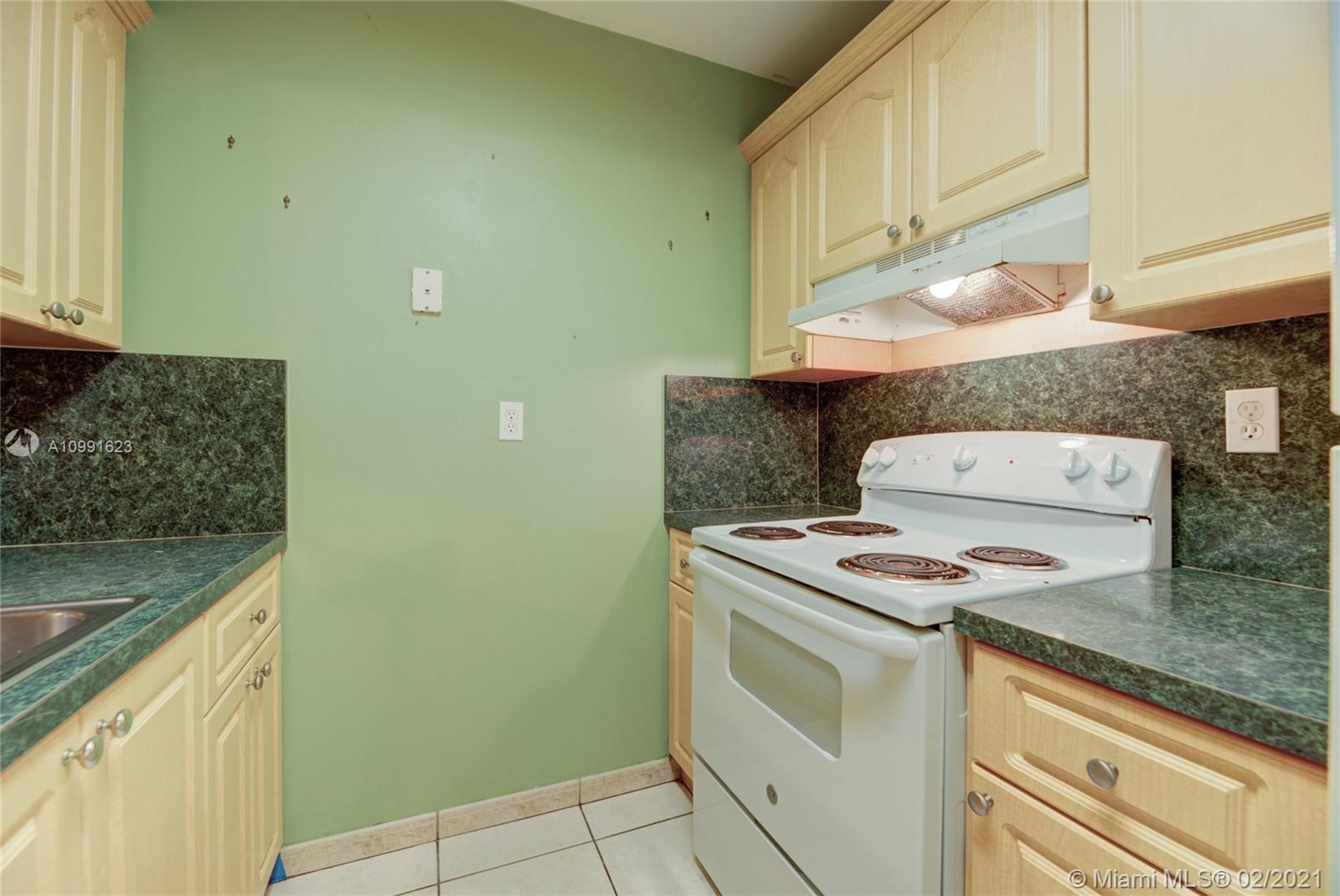 9227 Southwest 87th Avenue, Unit B5 Miami, FL 33176 - Photo 9 of 22