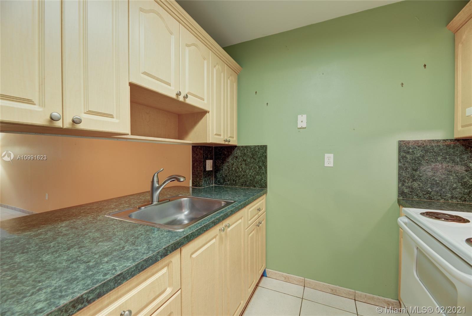 9227 Southwest 87th Avenue, Unit B5 Miami, FL 33176 - Photo 10 of 22
