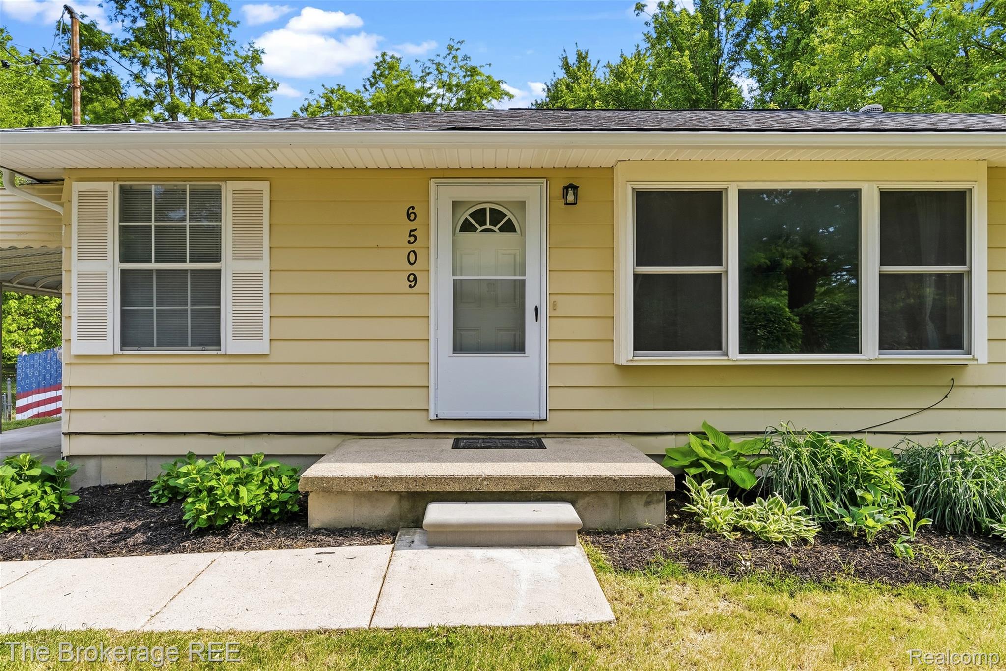 6509 Silver Lake Road Linden, MI 48451 - Photo 7 of 43 7_dsc00796.jpg