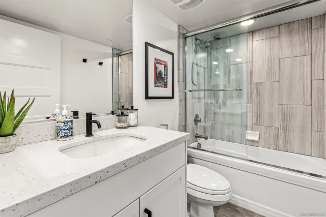 $3,495,000 | 3301 Lincoln Street, Carlsbad, CA 92008