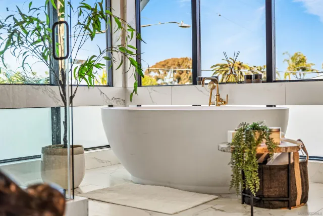 $3,495,000 | 3301 Lincoln Street, Carlsbad, CA 92008