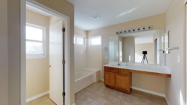 8 Wright Court Lake In The Hills, IL 60156 - Photo 20 of 29
