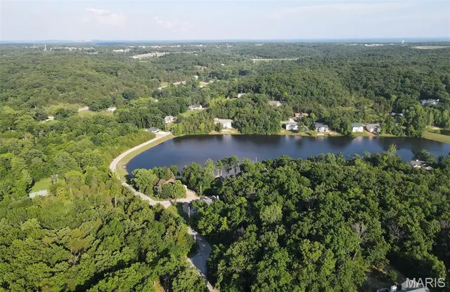 $16,900 | 5204-5206 Tree Crest Drive, Hillsboro, MO 63050