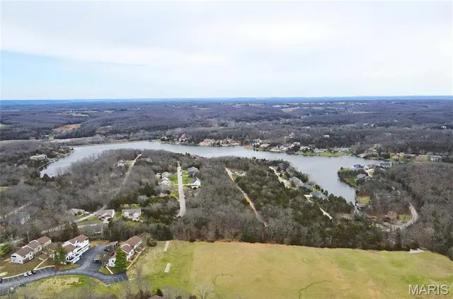 $16,900 | 5204-5206 Tree Crest Drive, Hillsboro, MO 63050