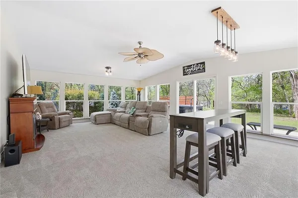 $325,000 | 9 Poplar Lane, Linn Valley, KS 66040