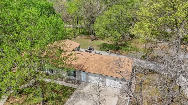 $325,000 | 9 Poplar Lane, Linn Valley, KS 66040