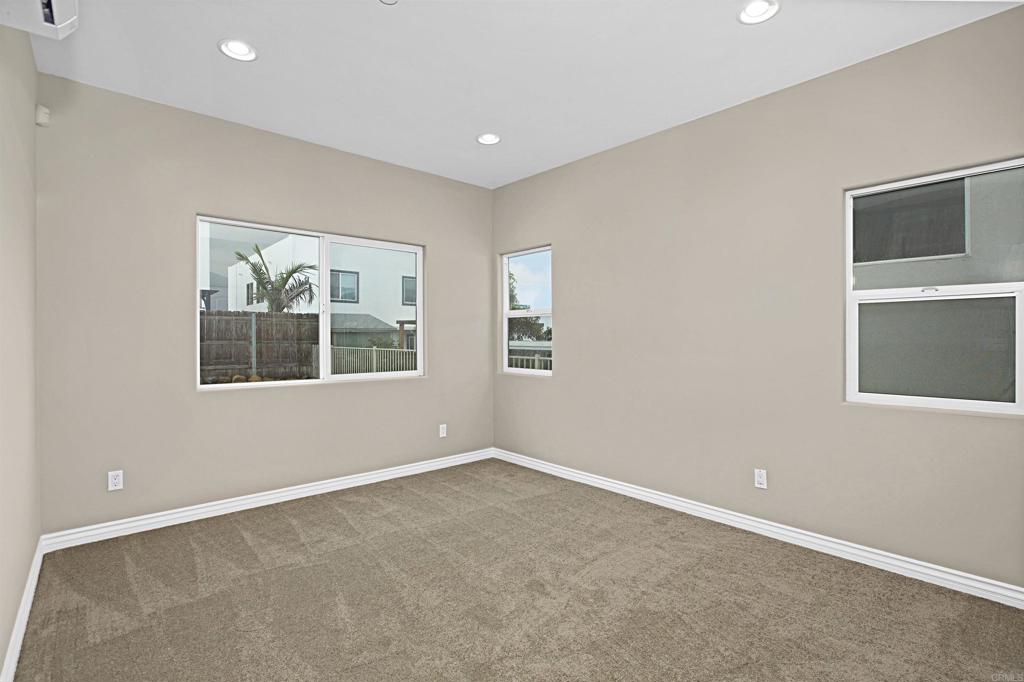 363 Maria Avenue Spring Valley, CA 91977 - Photo 9 of 19 an empty room with a window