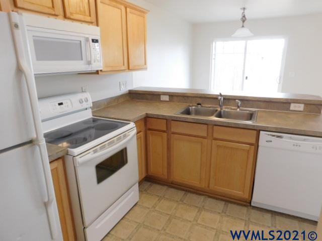 4127 Geranium Loop Northeast Salem, OR 97305 - Photo 9 of 32
