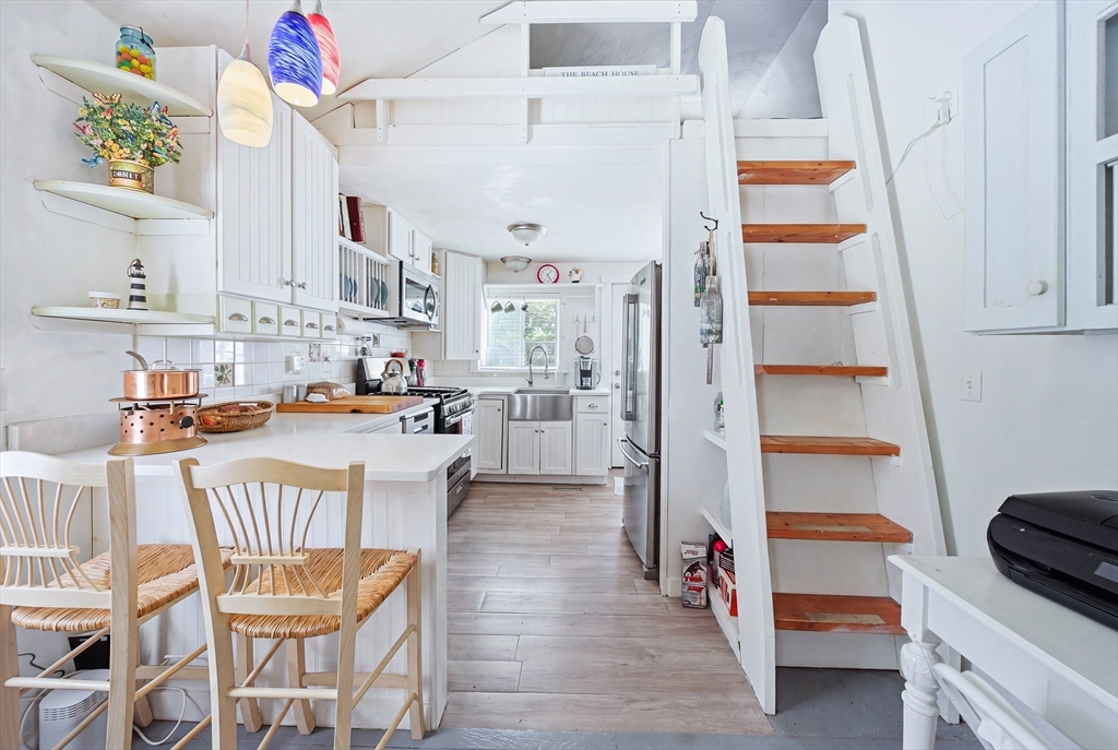 83 Valley Road Plymouth, MA 02360 - Photo 11 of 41