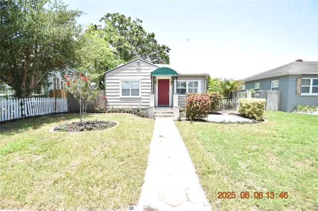 $1,150 | 3021 6th Avenue North, St. Petersburg, FL 33713